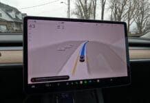 Autopilot FSD de Tesla : Avantages et Inconvénients en Milieu Urbain et Autoroutier autopilot tesla