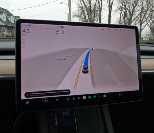 Autopilot FSD de Tesla : Avantages et Inconvénients en Milieu Urbain et Autoroutier autopilot tesla